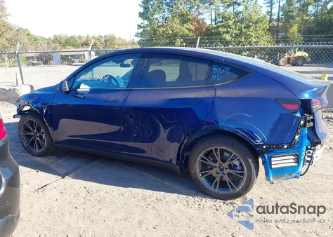 2024 Tesla Model Y Long Range Dual Motor All-Wheel Drive/Rwd from USA, damaged, VIN 7SAYGDED6RF133719